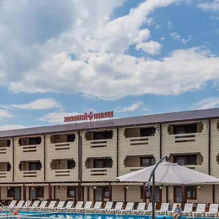 Hotel золотий павлін