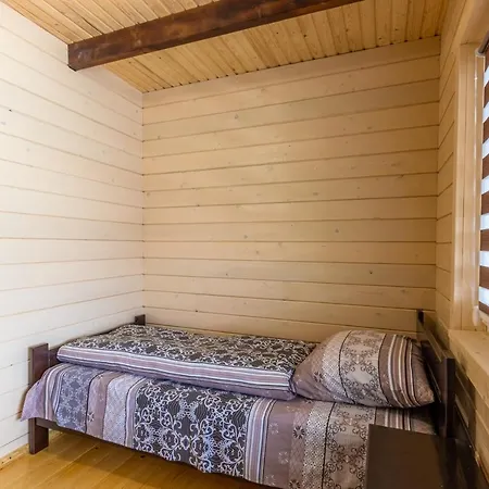 золотий павлін Hotel *