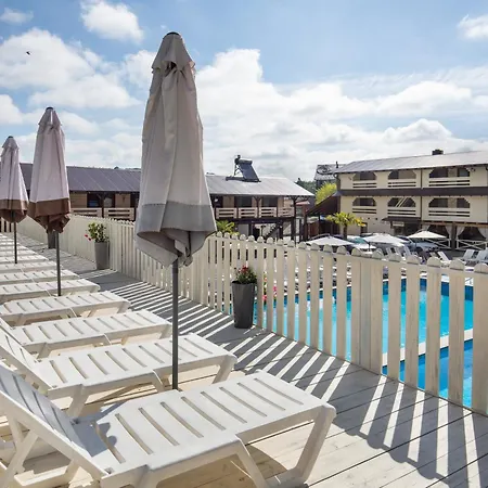 Hotel золотий павлін