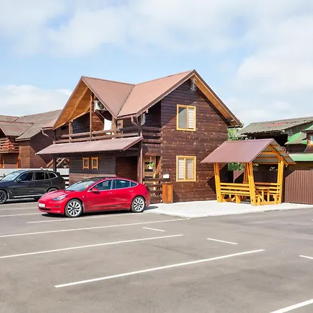 золотий павлін Hotel