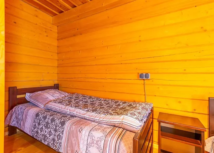 золотий павлін Otel