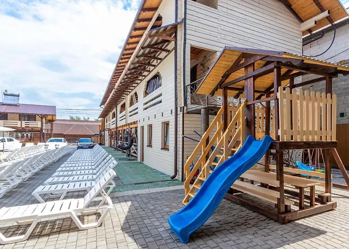 золотий павлін Otel *