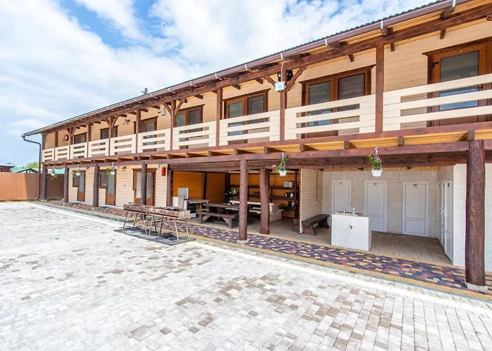 золотий павлін Otel