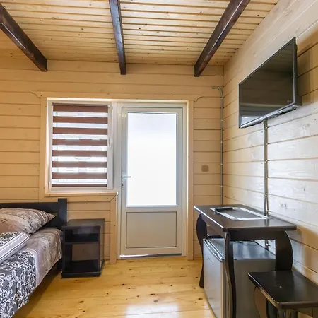 золотий павлін Hotel *