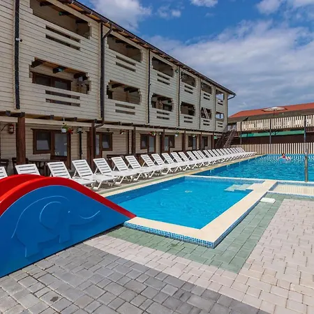 золотий павлін *